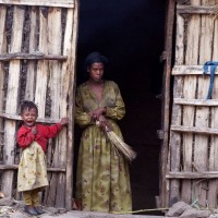 Mother and daughter in rural Ethiopia